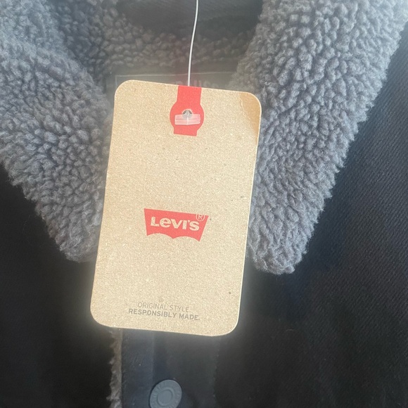 *NWT* Levi's Black Sherpa Lined Denim Jacket Men’s M *NWT* - Picture 3 of 7